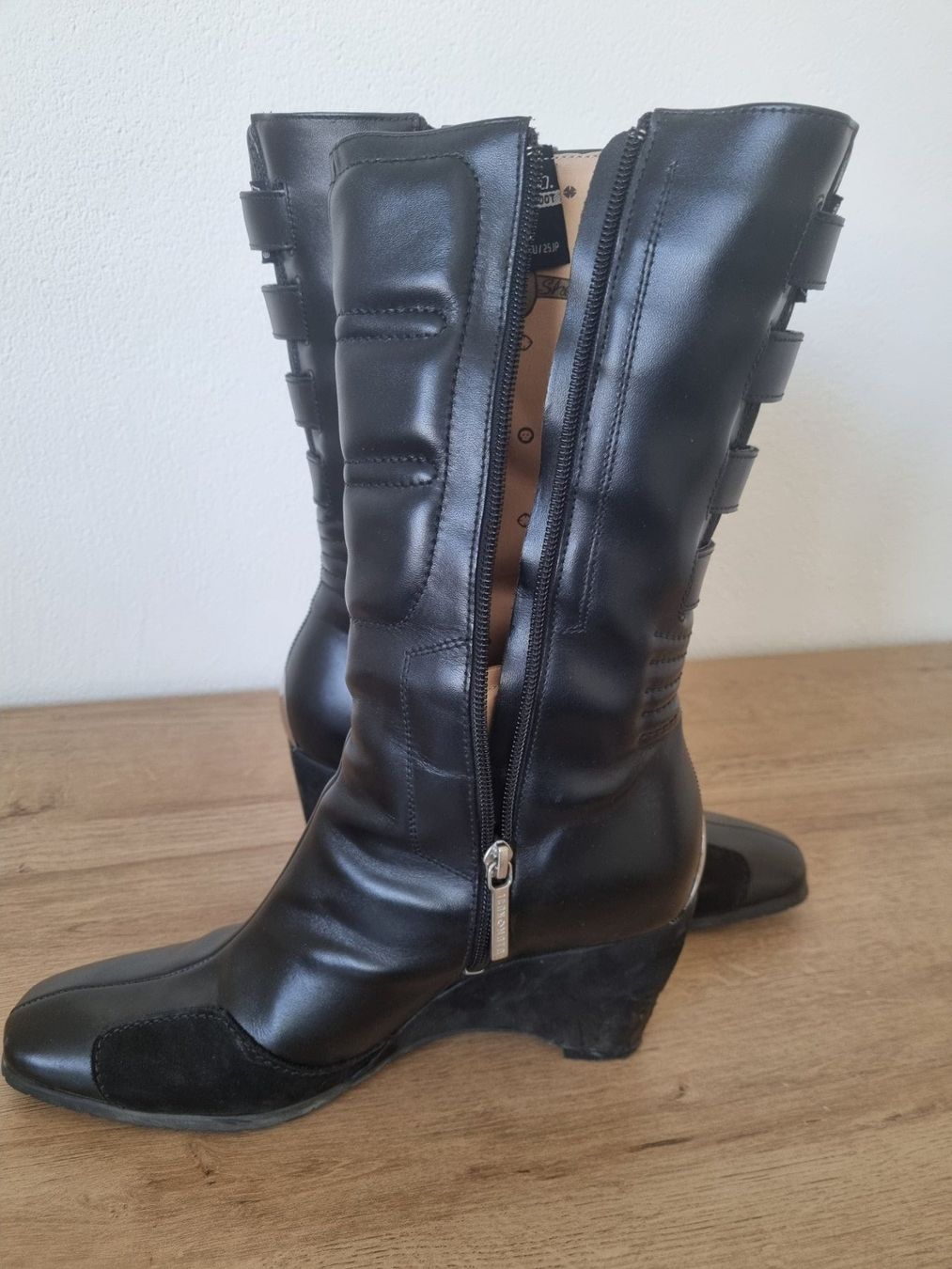 Scarpe da donna: Motorradstiefel - Icon Bombshell Boots – Grösse 40 – Usato da Bremgarten AG venduto da Cecile.Vigneron 6
