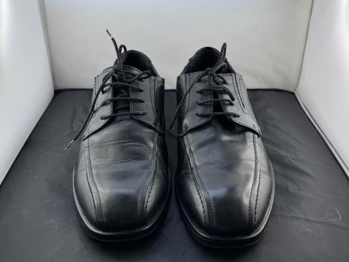 Chaussures hommes: Memphis One Businessschuh Grösse 42 – D'occasion à Brügg BE par POU-BELLE 3