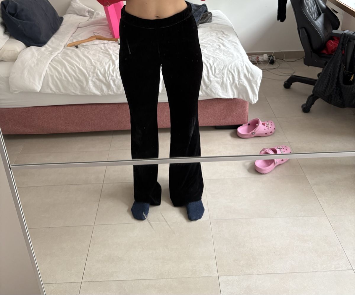 Zara Pantaloni: Pantalon velours Zara – Usato da Vésenaz venduto da ilomd