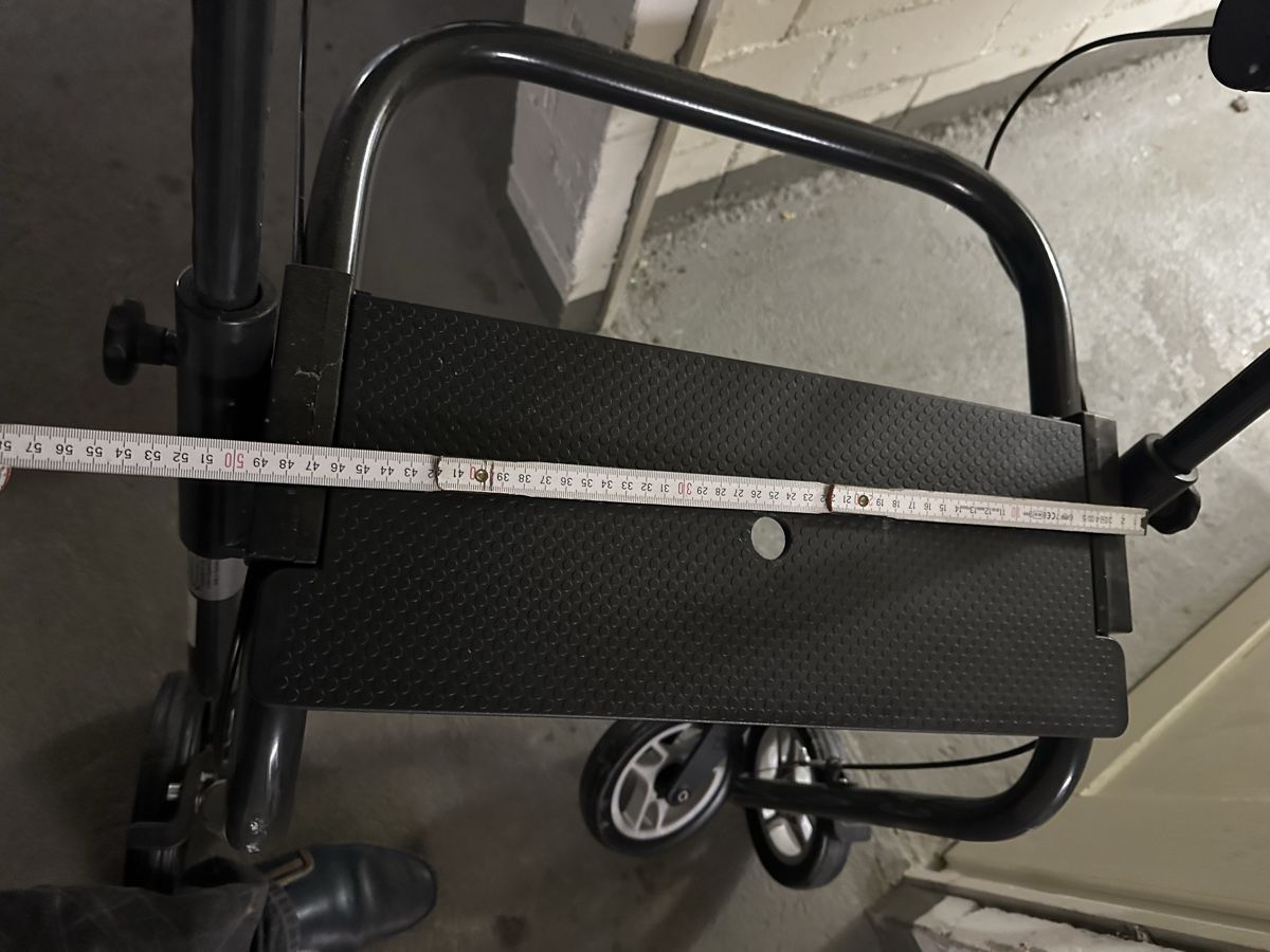 Aides à la marche: Rollator – D'occasion à Bützberg par Chisco 5