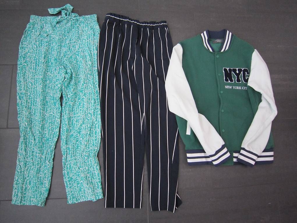 Lotti di vestiti: Kleiderpaket Gr. S (2) – Usato da Steinhausen venduto da ladisci