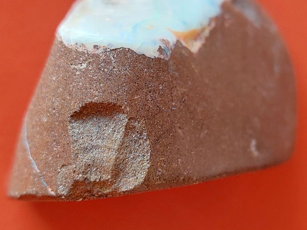 Pierres précieuses: Grosser weisser Boulder Opal auf Muttergestein à 200 gr. – Défectueux à Oberwil BL par Hunajakakku 8