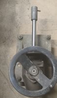 Robuster Industrieschieber mit Winkelgetriebe