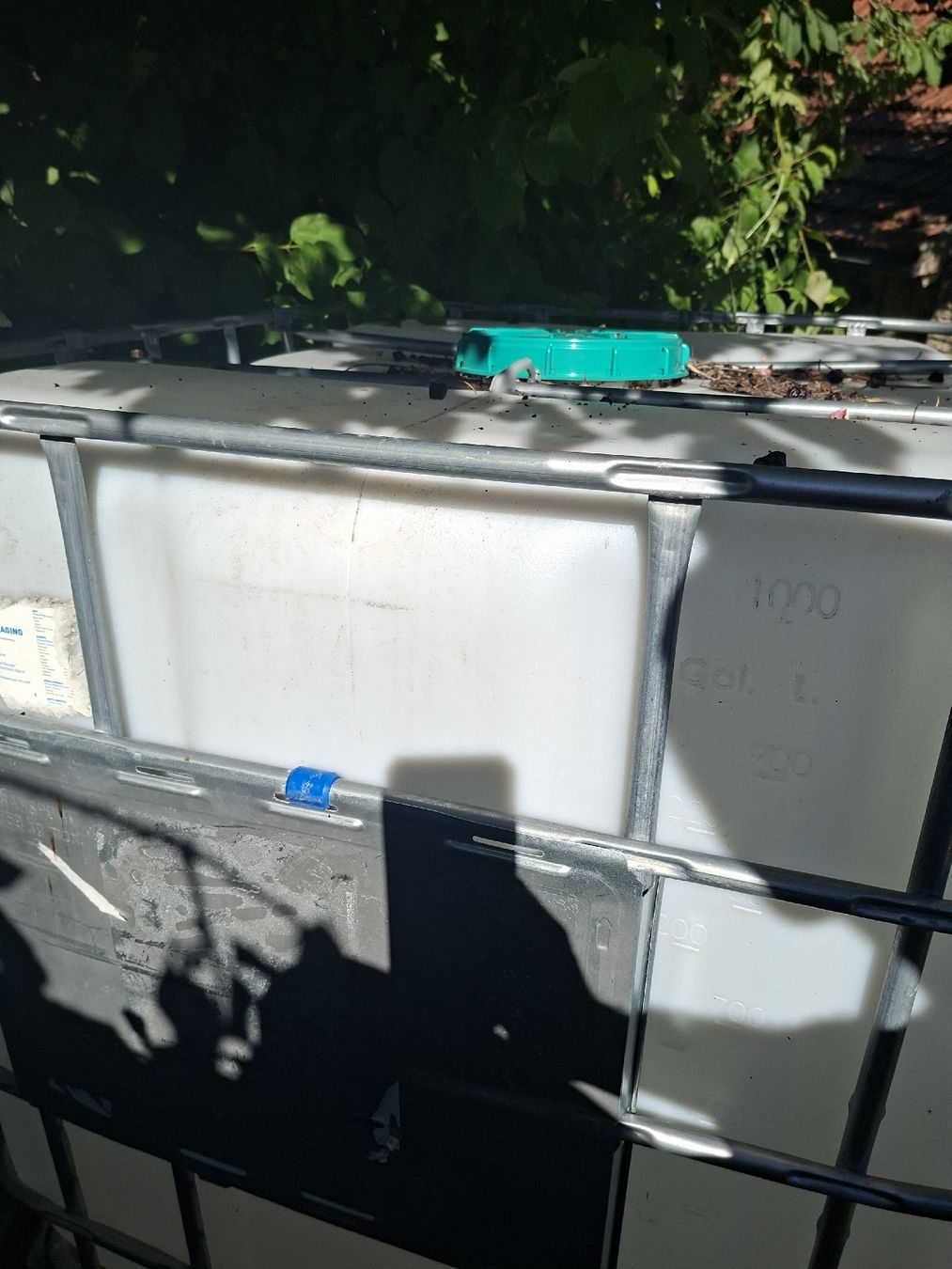 Abbeveratoi e trogoli: 1000 Liter Tank – Usato da Wolfhalden venduto da goovy 2