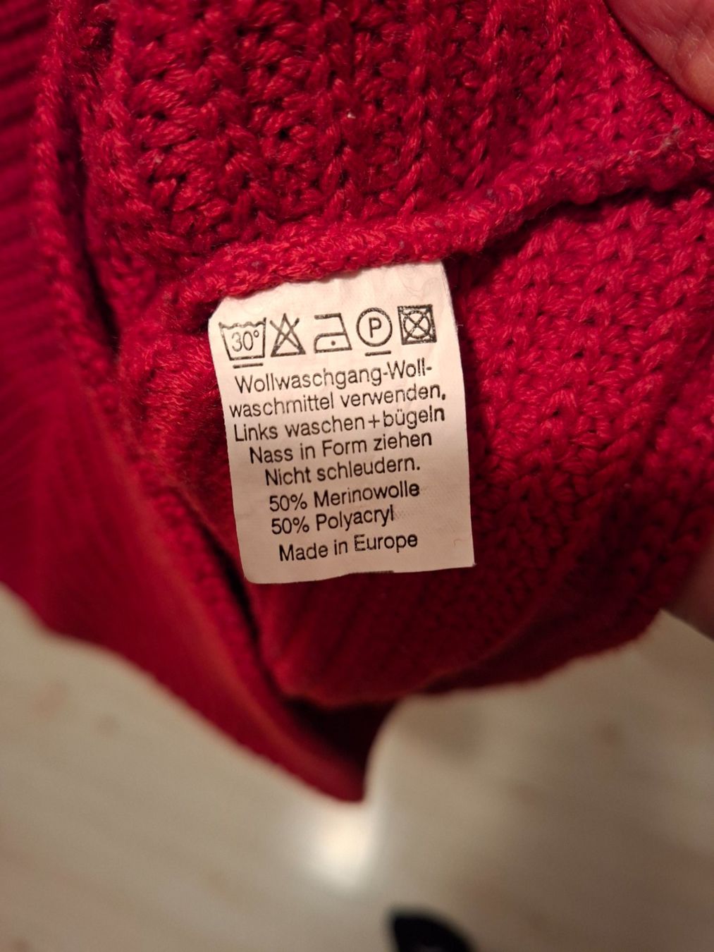 Maglioni & Felpe: Roter Strickpullover von Just Me, Grösse S, neuwertig – Usato da Bäriswil BE venduto da Rezz 1