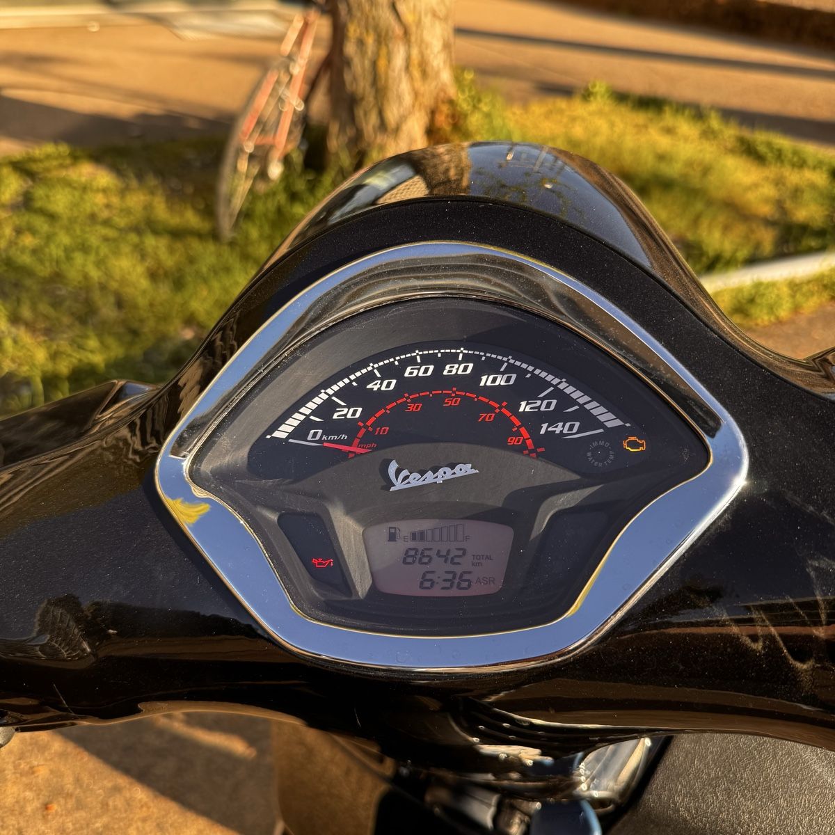 Vespa Scooter: Vespa GTS 300 Super ABS – Usato da Zürich venduto da Aesti 4
