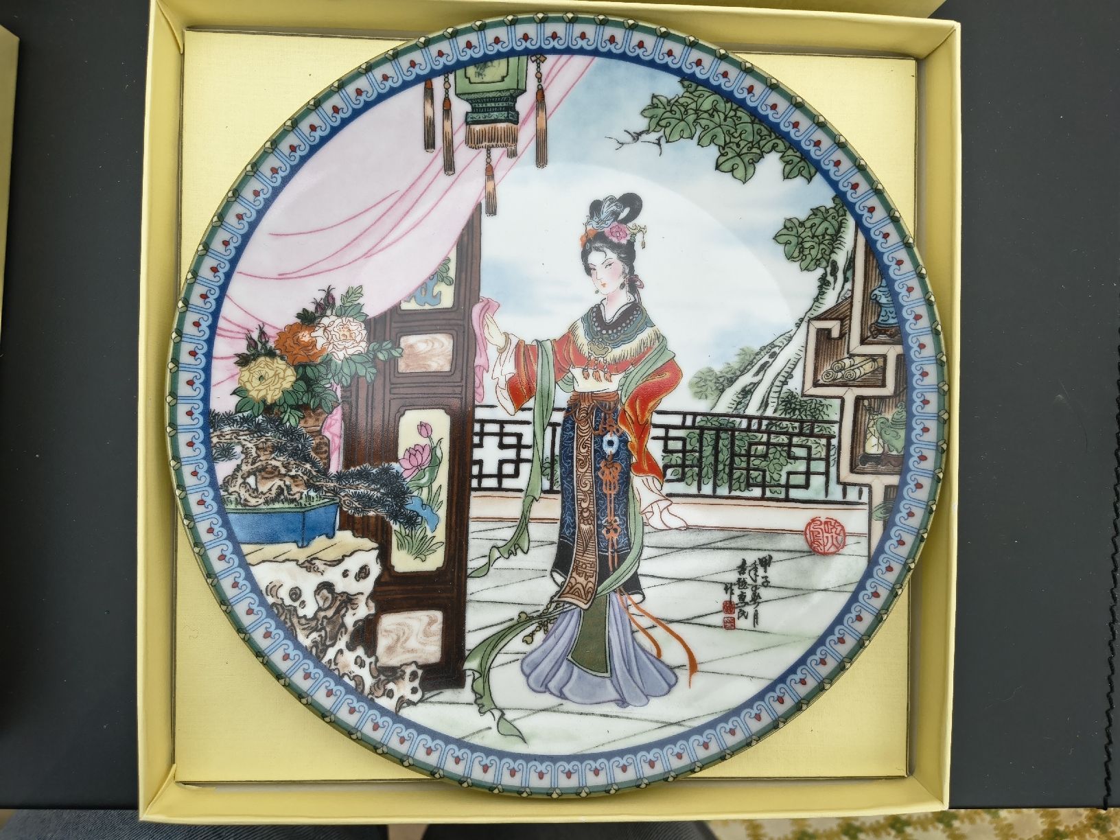 Alle Dekorationen: 4 assiettes de collection  – Gebraucht aus Venthône von jlefaure 4