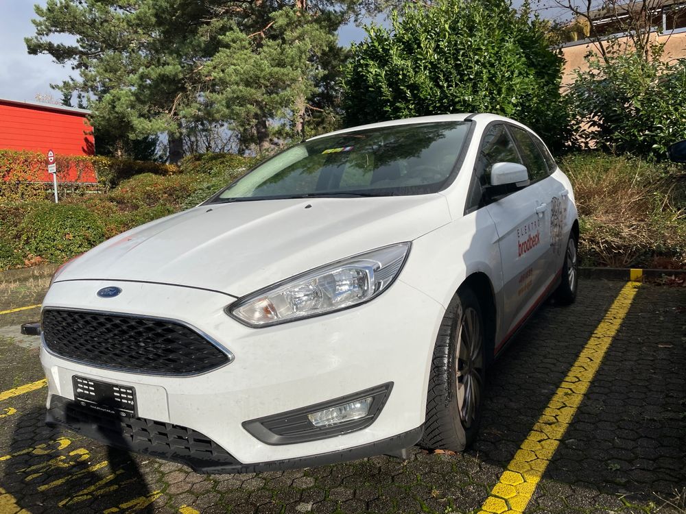 Ford Focus Station Wagon 1.0i EcoB 125 mit Motorschaden Kaufen auf Ricardo