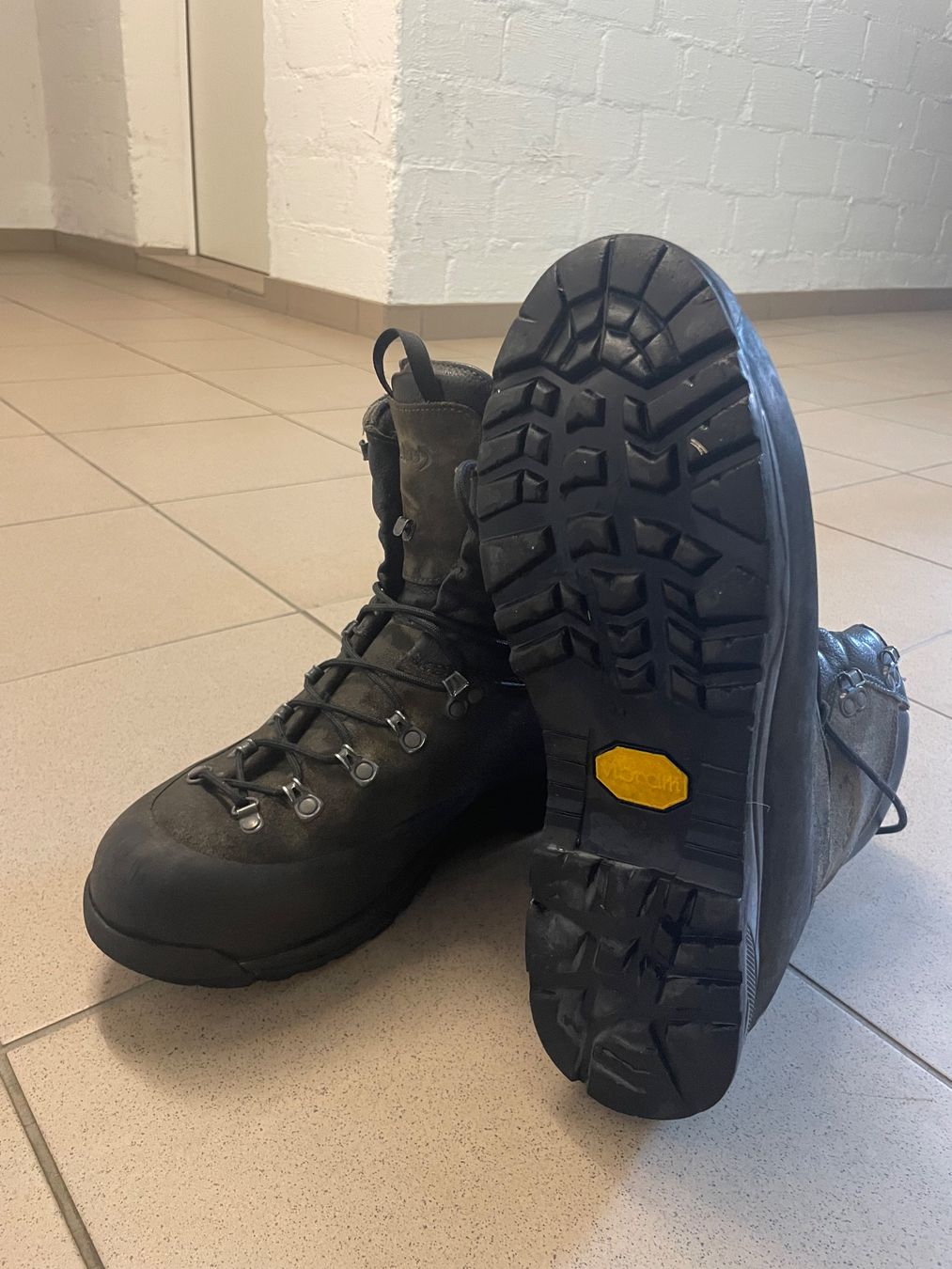 Aku Herrenschuhe: Wanderschuh AKU KS14 Grösse 46 – Gebraucht aus Winterthur von Anemone55 1