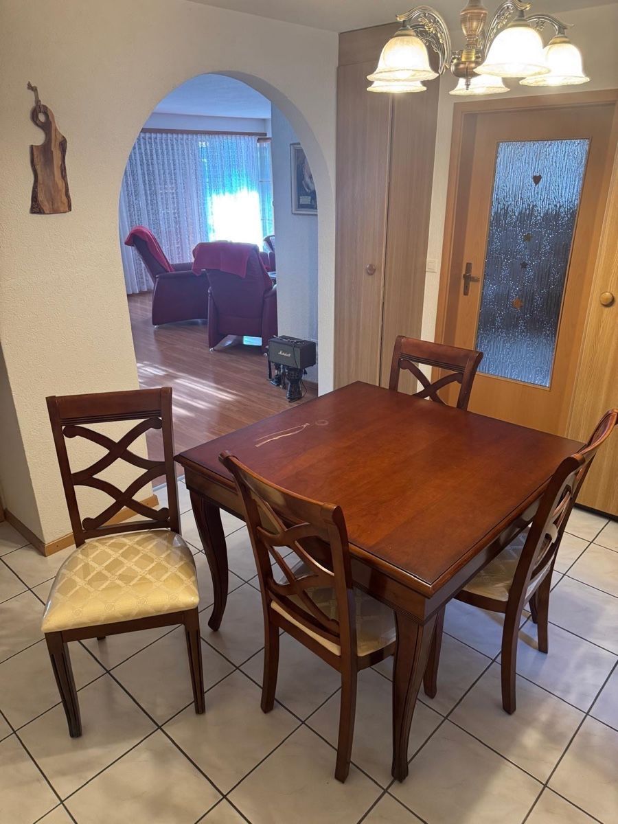 Tavoli: Esstisch mi Stühle, Massivholz – Usato da Bülach venduto da w_r_8zqg