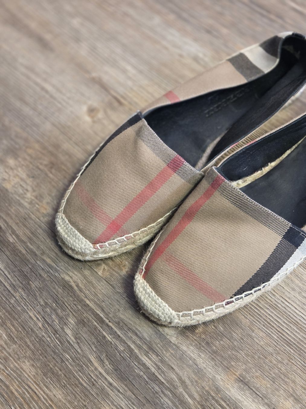 Burberry Damenschuhe: Burberry Espadrilles Shoes – Gebraucht aus Zürich von finesse.shop 1