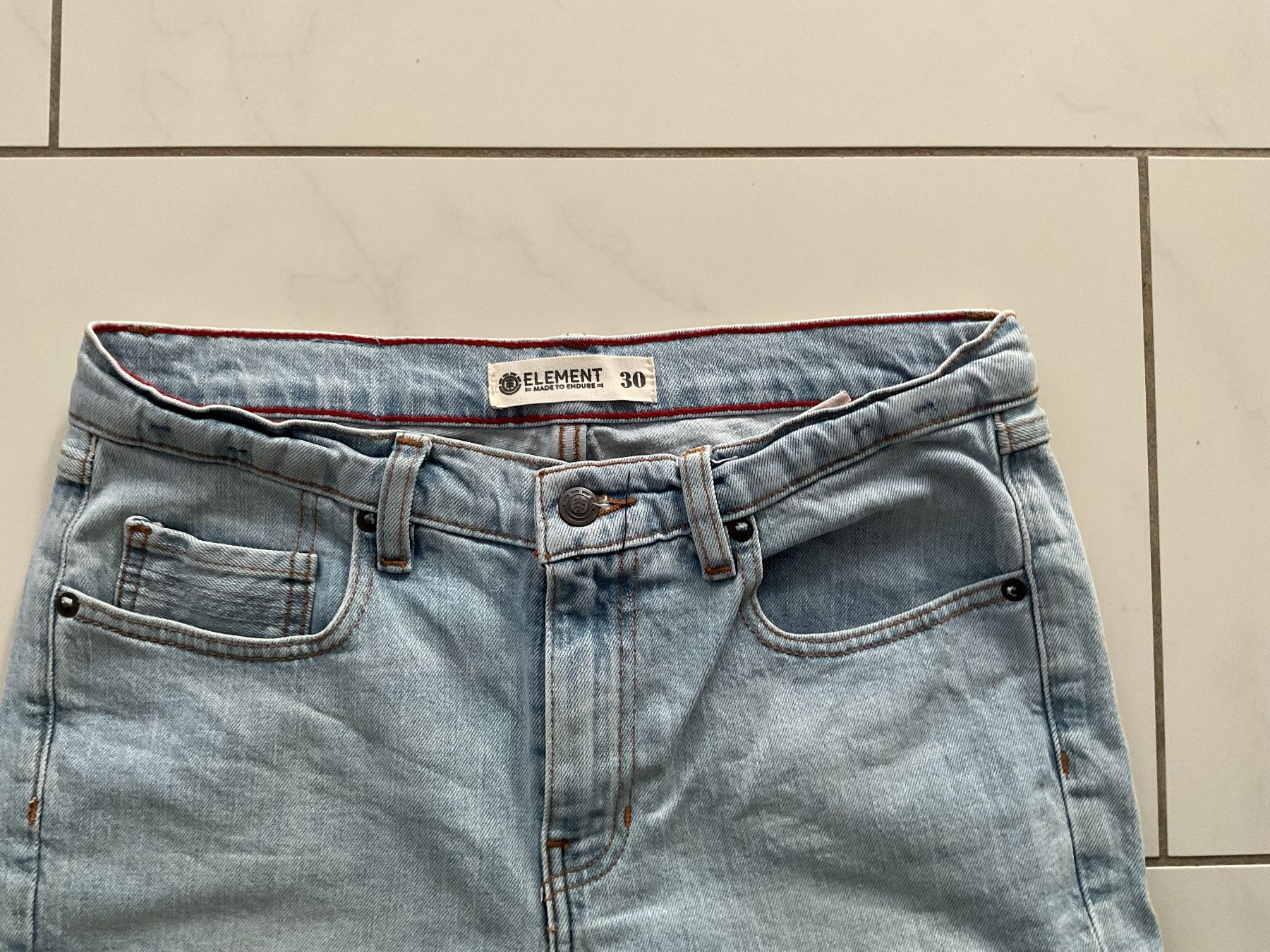 Jeans: Jeans Short Gr.30/S von Element – Usato da Biel-Benken BL venduto da Sahra1 1