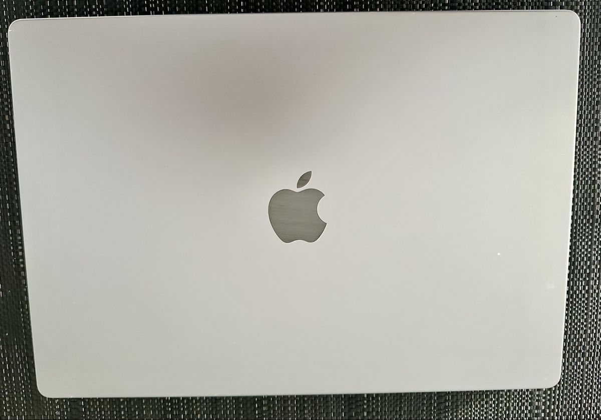 Apple Notebooks: Apple MacBook Pro 16 M2 – Gebraucht aus Seuzach von Seuzemer