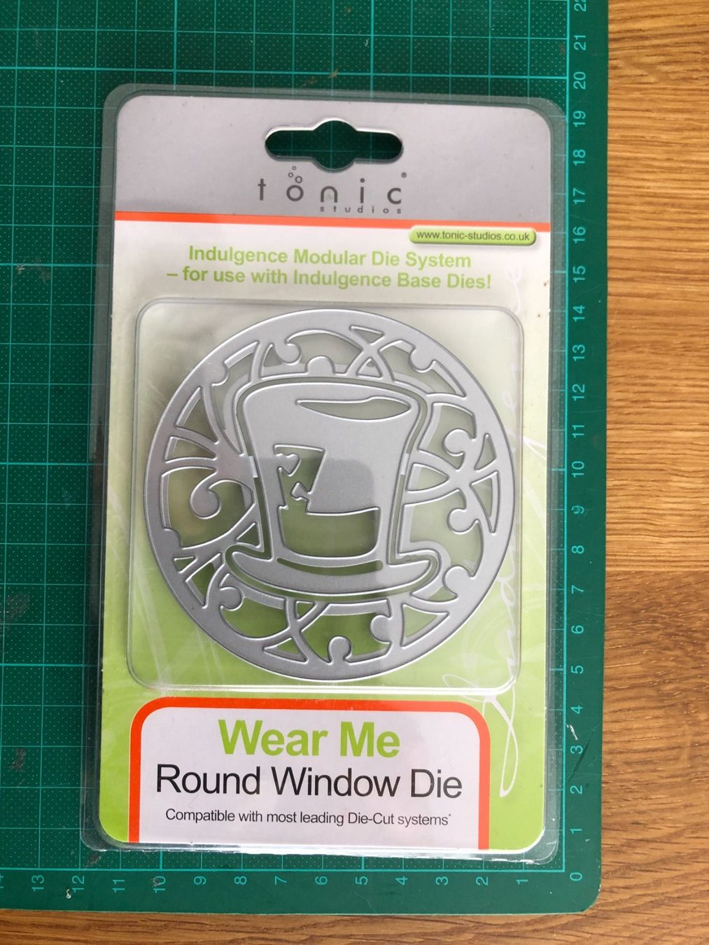 Sciablone: Tasse Tonic Studios 466E-Stanzenformen, Schablone, neu – Nuovo e nell'imballaggio originale da Fischbach-Göslikon venduto da 78anna