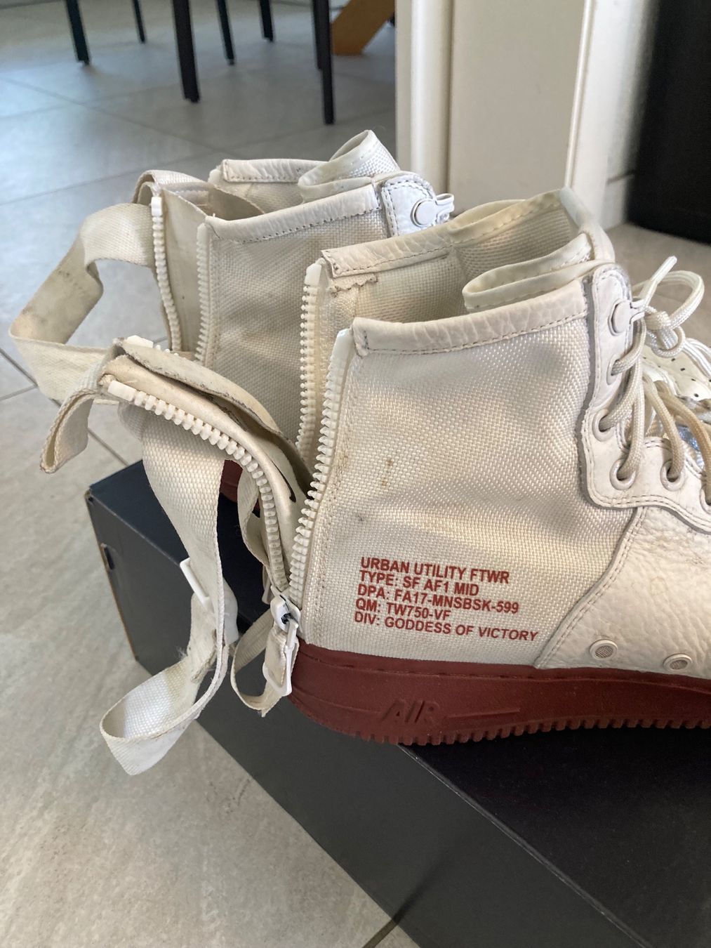 Scarpe da uomo: Baskets Air Force - 45 white – Usato da Denges venduto da esi_qf9x 1