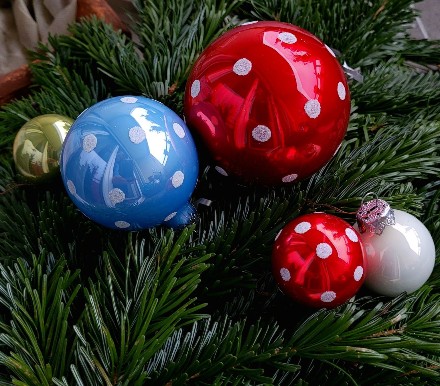 Toutes les décorations: Weihnachtskugeln, Christbaumkugeln 2 Schachteln – Neuf (Voir description) à Oberglatt ZH par Marmozh 2