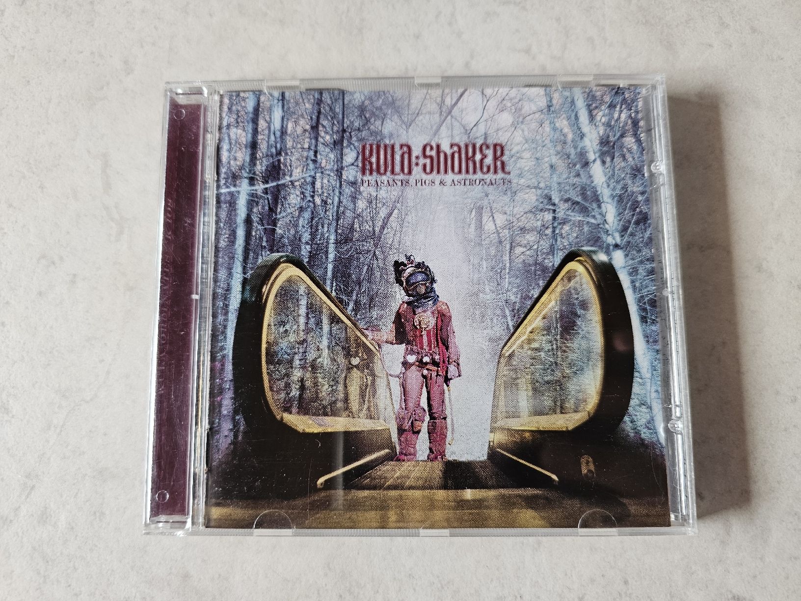 CD: Kula Shaker  -  Peasants, Pigs & Astronauts – Usato da Schneisingen venduto da backstore24