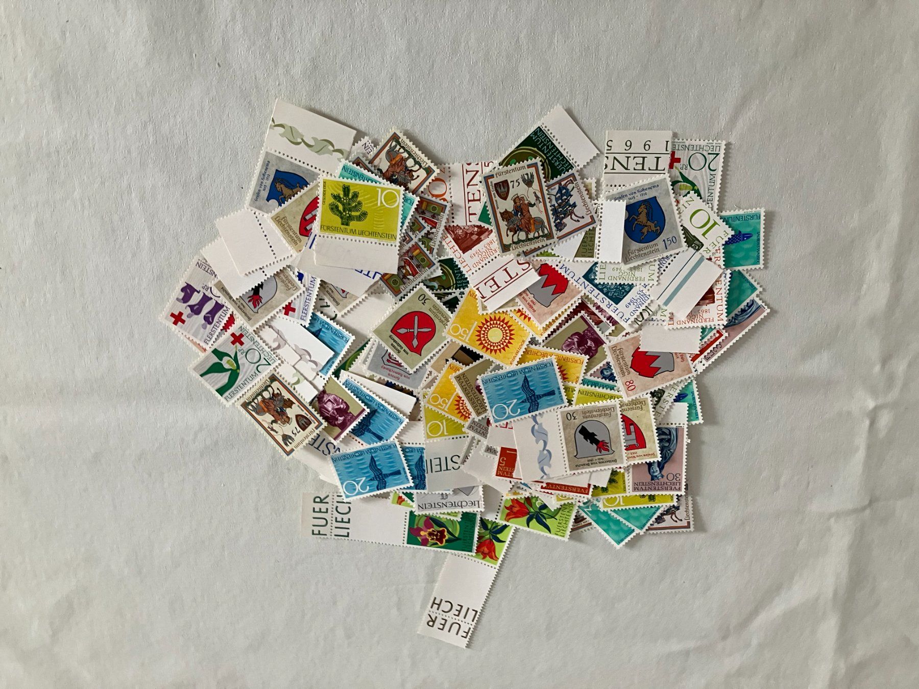Alle Briefmarken: Liechtenstein 90 Gramm Postfrisch Sätze – Gebraucht aus Koblenz von Markenhimmel