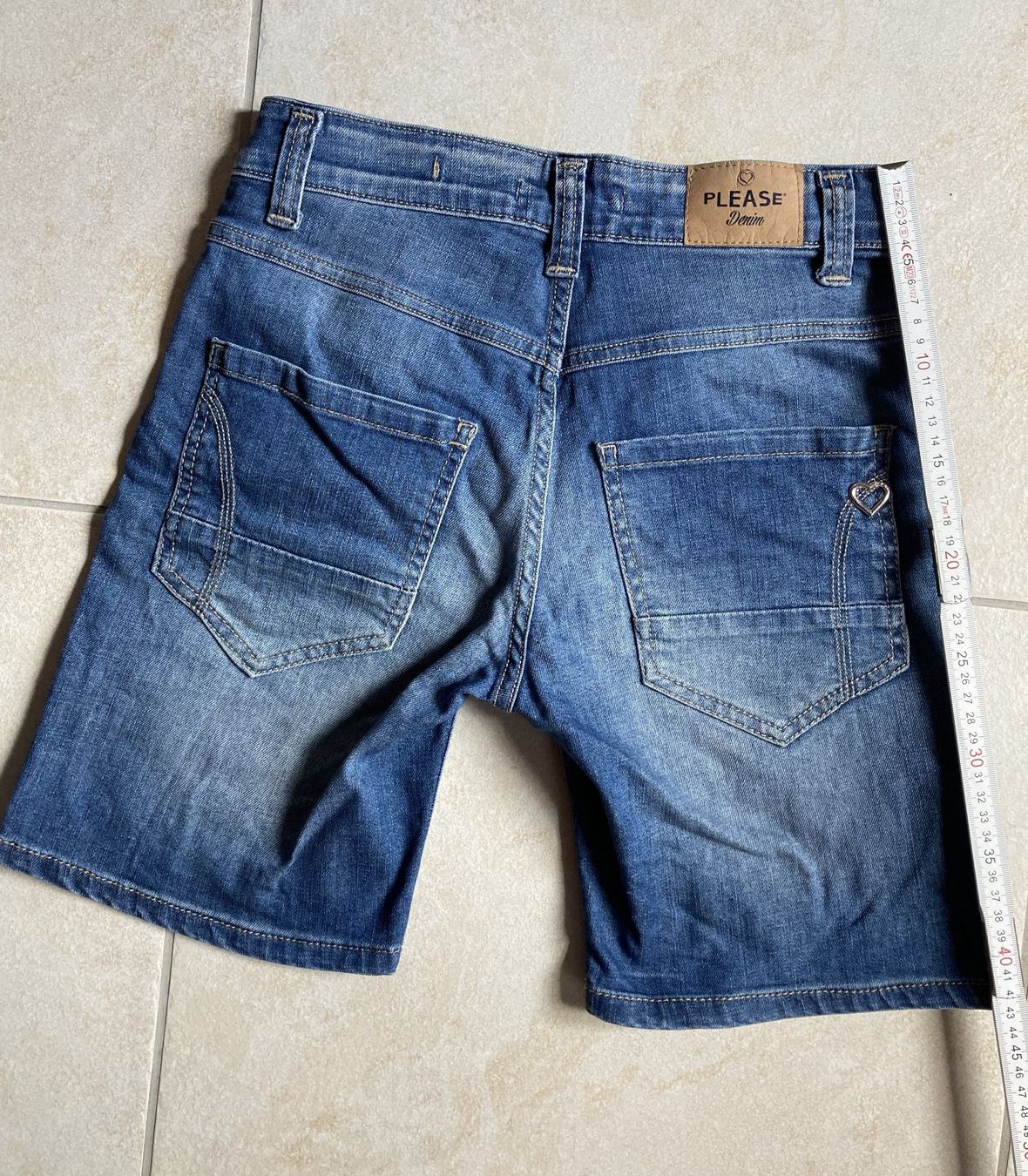 Please Jeans Jeans: Please Damenshorts XXS – Usato da Steffisburg venduto da Stern3004 2