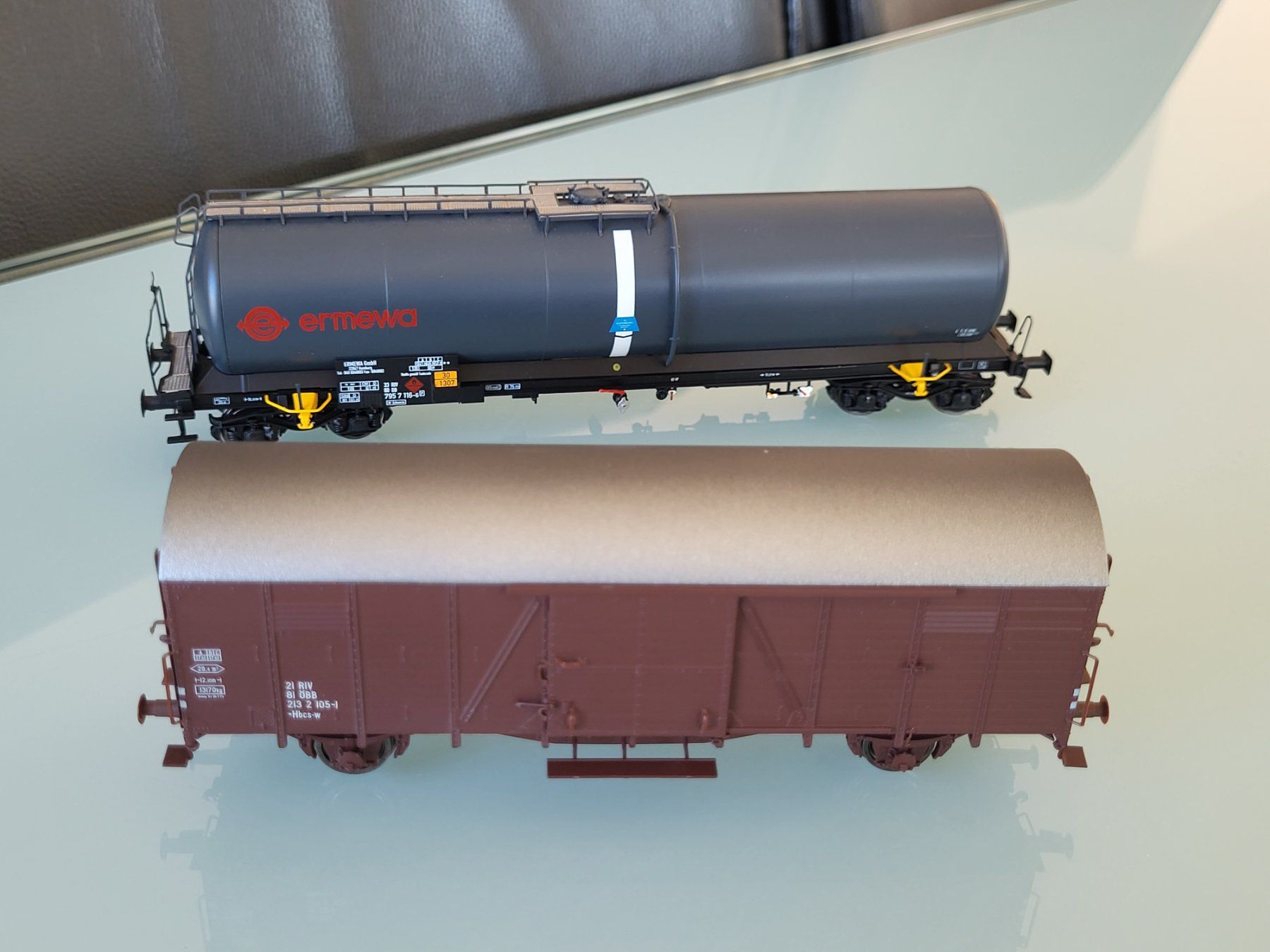 Brawa Modellini di ferrovie: H0  BRAWA  DB & ÖBB  2 Stk. Güterwagen – Nuovo (secondo la descrizione) da Oberburg venduto da sensetal 1
