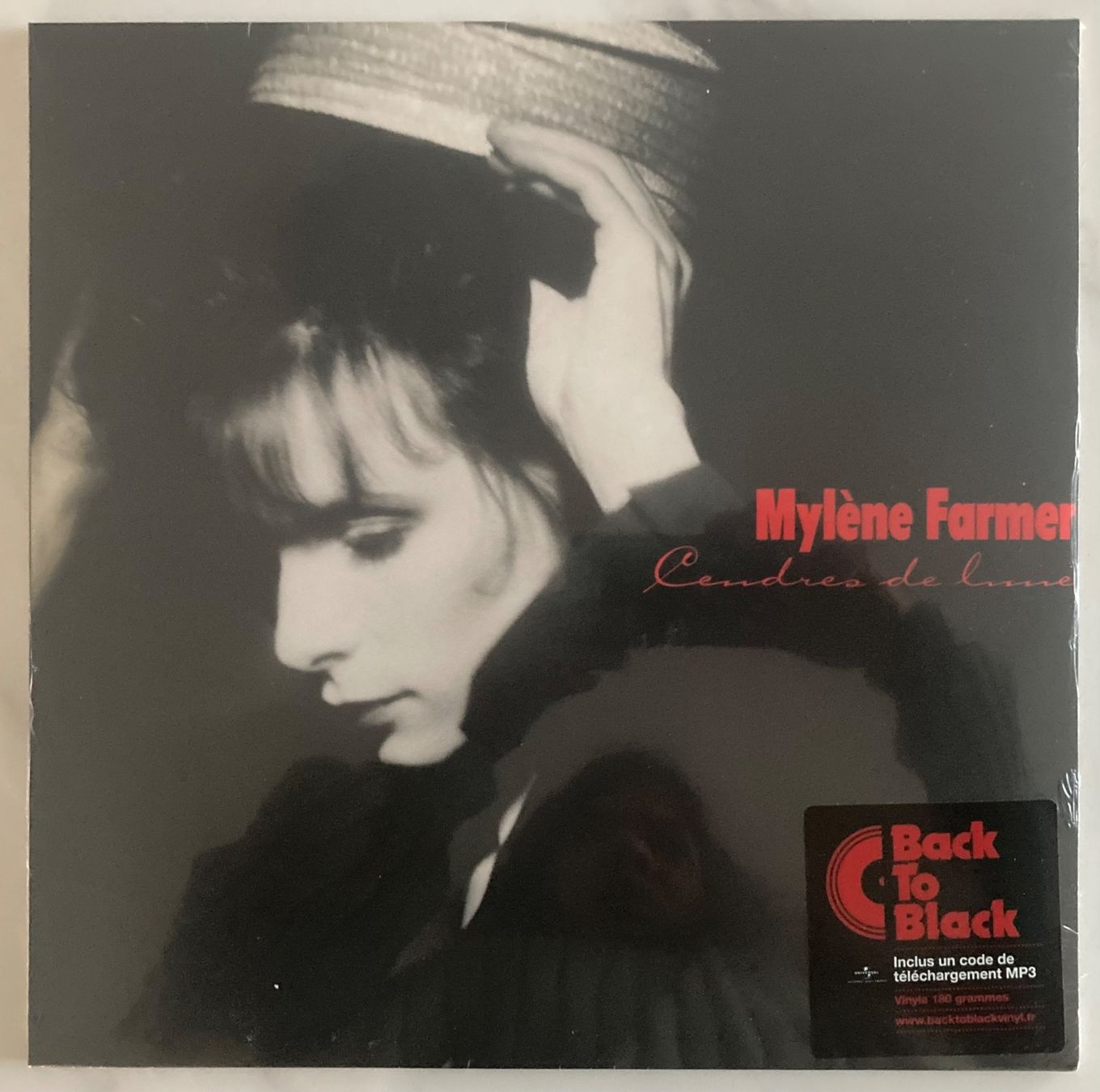 Dischi in vinile: MYLÈNE FARMER - CENDRE DE LUNE – Nuovo e nell'imballaggio originale da Poliez-Pittet venduto da Newtown-Records