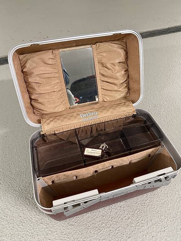 Topcase: Beauty Case DelSey – Usato da Immensee venduto da ChrigiB01 2