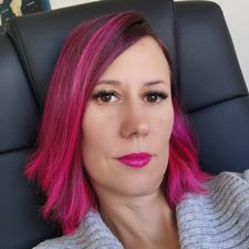 Profile image of Evelyneb