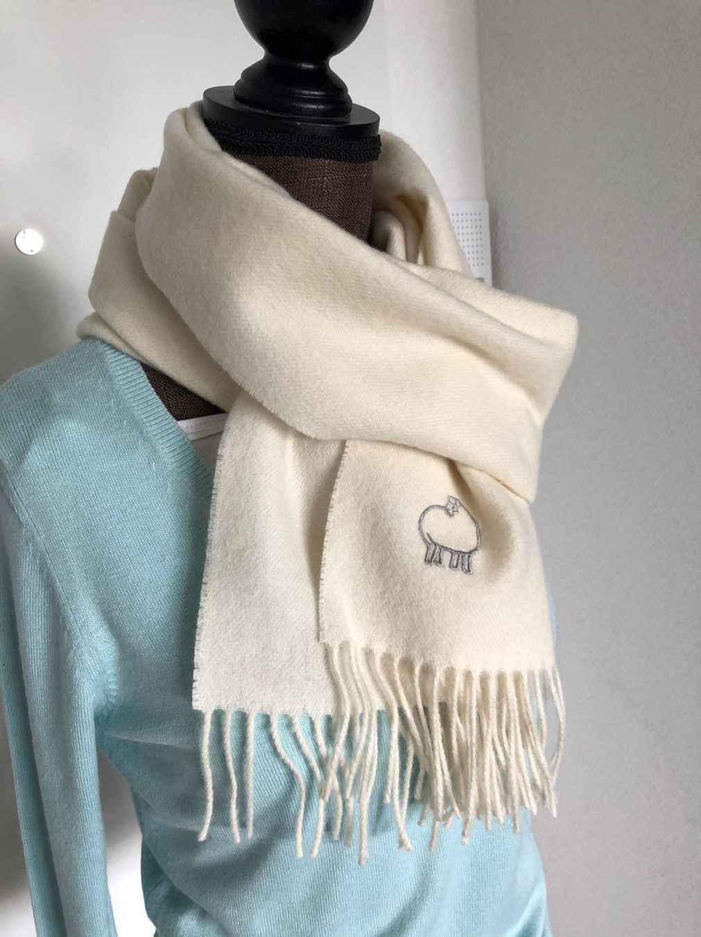 Foulard & Sciarpe: Reine Schurwolle Schal NEU – Nuovo (secondo la descrizione) da Winkel venduto da Luxtime 2