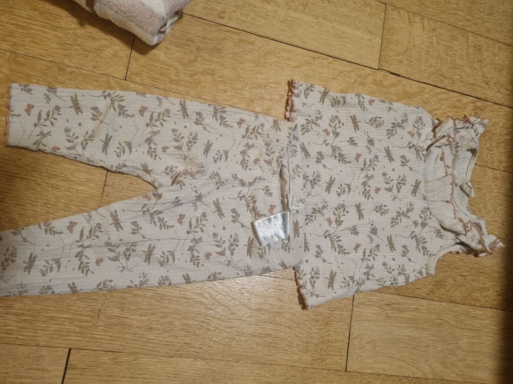 Kleiderpakete & -sets: Schönes Mädchen-Kleiderpaket Gr. 80 – Gebraucht aus Chur von urs_x8x8 1