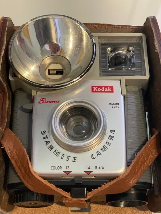 Appareil Photo Ancien Kodak Brownie Starlet - Avec étui Cuir - Collection