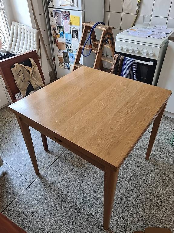 Micasa Tische: Table en bois carrée extensible – Gebraucht aus Genève von ate_9hnh