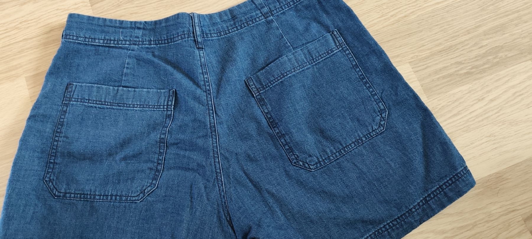 Pepe Jeans Jeans: Pepe jeans Short 31 – Neuf (Voir description) à Martigny par Seuph02 7
