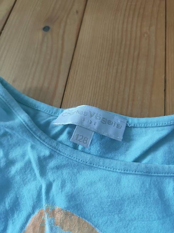 Camicette, T-shirt & Top: Tshirts 122/128 – Usato da Zürich venduto da aendiiii 2