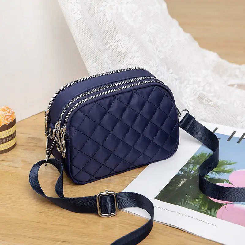 Taschen für Damen: Modische Gesteppte Mini-Umhängetasche 💋 – Neu und originalverpackt aus Salez von muss-ich-haben-02