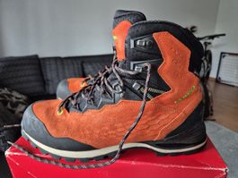 Wanderschuhe von Lowa in der Größe 42½
