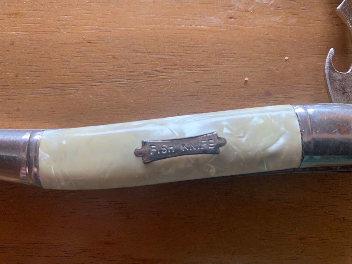 Posate: FishKnife, Fischmesser mit Perlmutt, 2 Klingen – Usato da Dussnang venduto da pml253 1