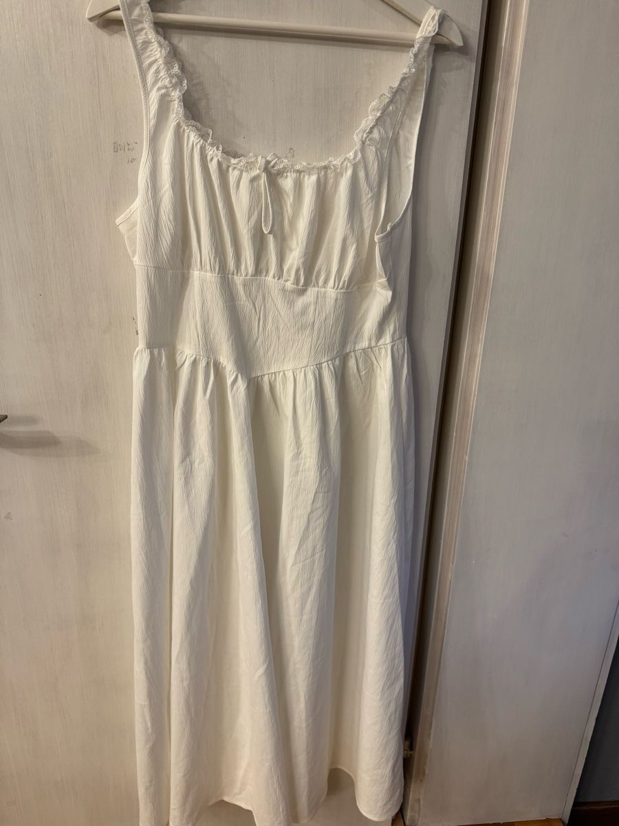 Kleider: Weisses Kleid – Gebraucht aus Niederurnen von Salome.r02