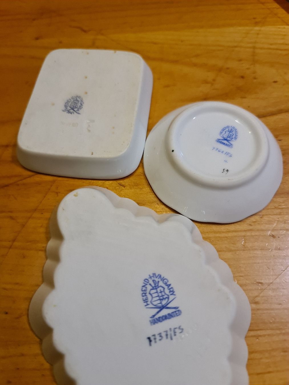Herend Geschirrsets: Restposten 3 Herend Schalen – Gebraucht aus henau von Rockj 3