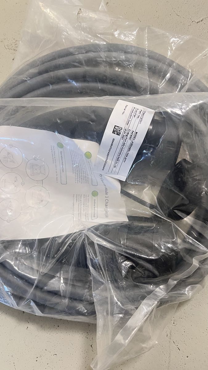 Cavi: Tesla Model 3 Ladekabel – Nuovo e nell'imballaggio originale da Langenthal venduto da Yana.Chaika 3