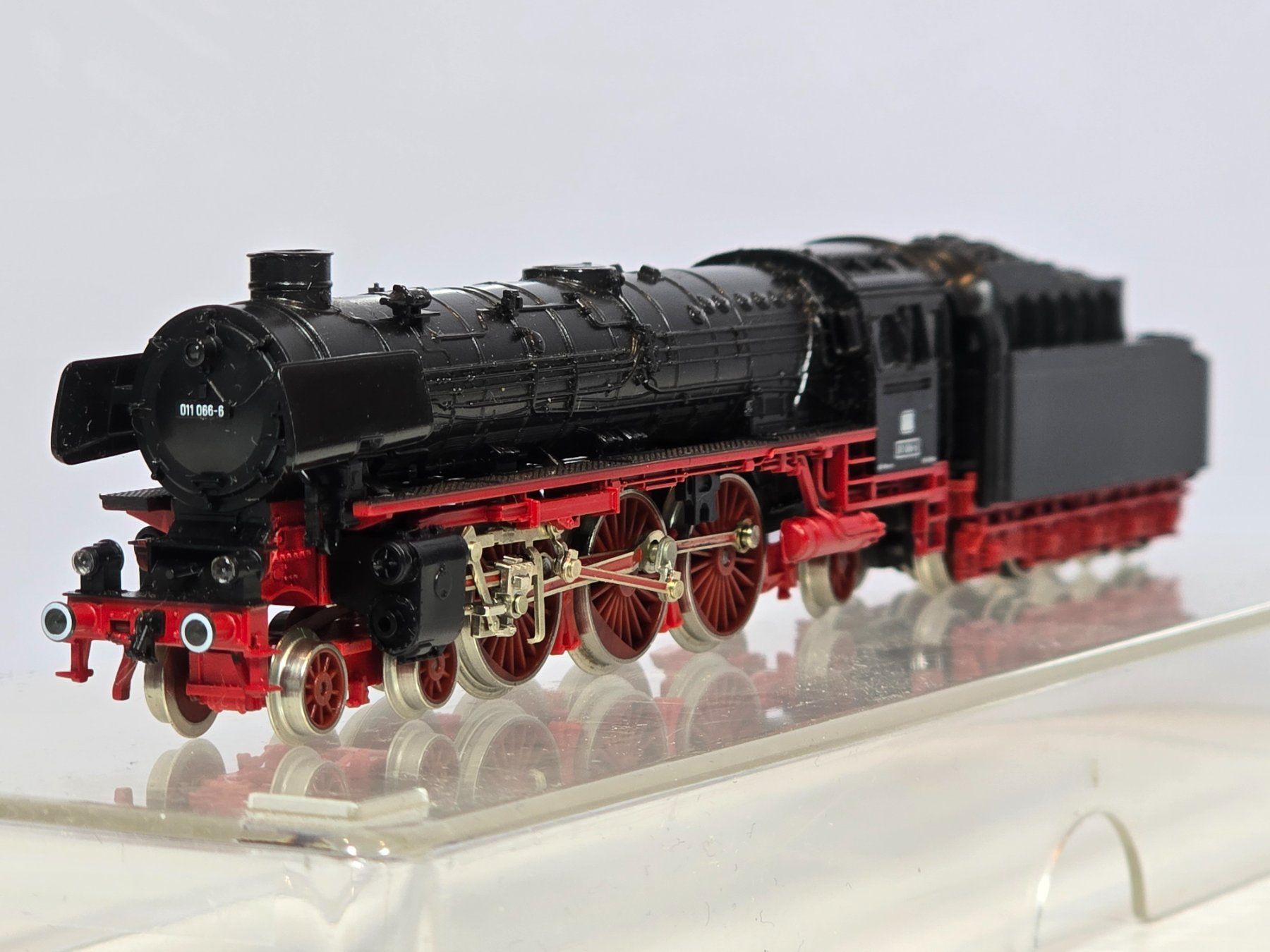 Fleischmann Modellini di ferrovie: Fleischmann 7170, DB, BR 011, Analog, Vitrine – Nuovo (secondo la descrizione) da Kloten venduto da Nicola2 6