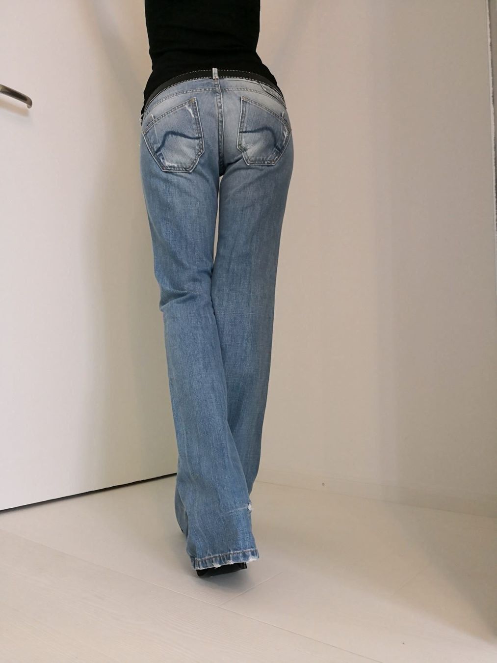 Mango Jeans: 🤩MANGO FLARED JEANS BLUE DENIM & CHANEL P. – Usato da Olten venduto da Naja-Twins-Twins 8