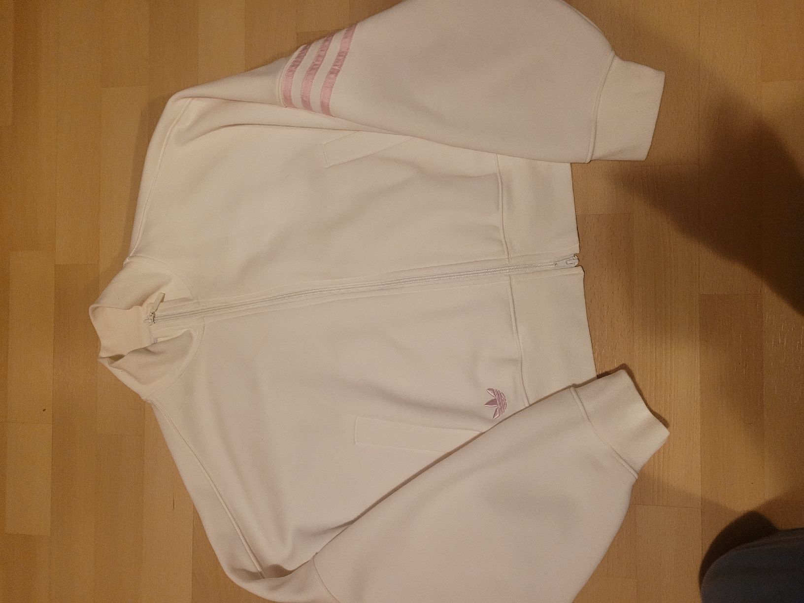 Adidas Giacche: Adidas Damenjacke – Usato da Diepoldsau venduto da Kashikoi