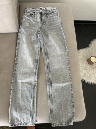 Jeans von Bershka, Grösse 32, helles grau