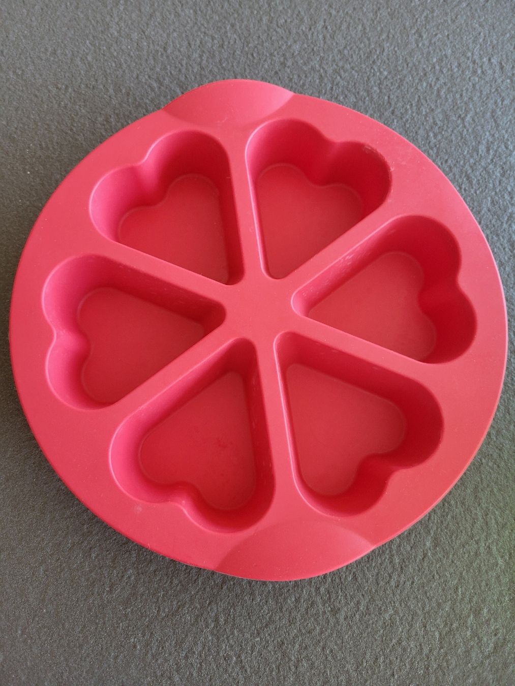 Tupperware Backformen: Tupperware Silikonbackform – Gebraucht aus Buchs SG von Eifi_1