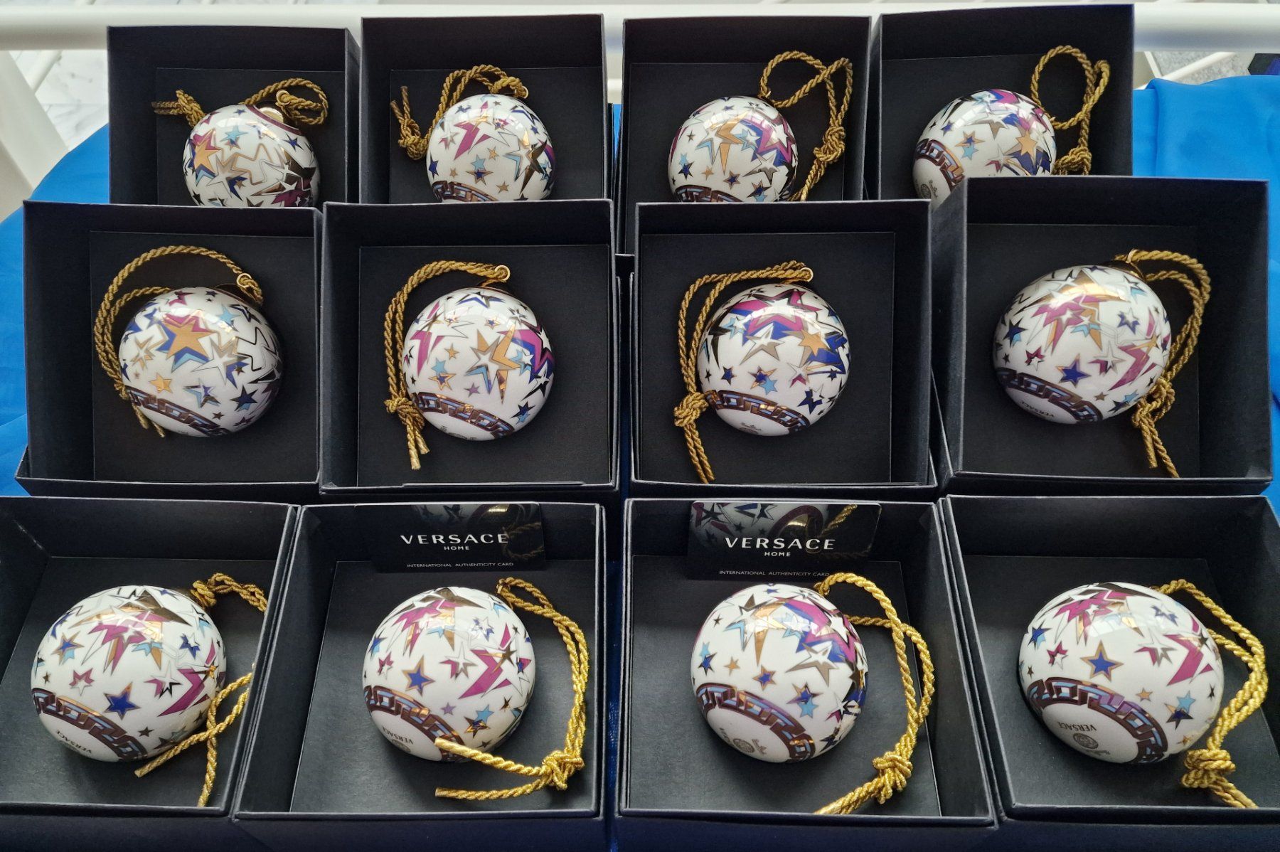 Rosenthal Tutte le decorazioni: 12 Exklusive Versace Weihnachtskugeln "Infinite Dreams" – Usato da Sargans venduto da pjo01 5