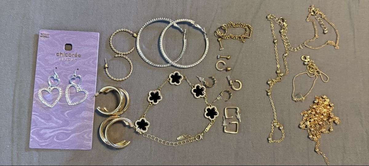 Altri gioielli: Boîte à bijoux transparente avec tiroirs et bijoux – Nuovo (secondo la descrizione) da Sion venduto da bar_r96b 1