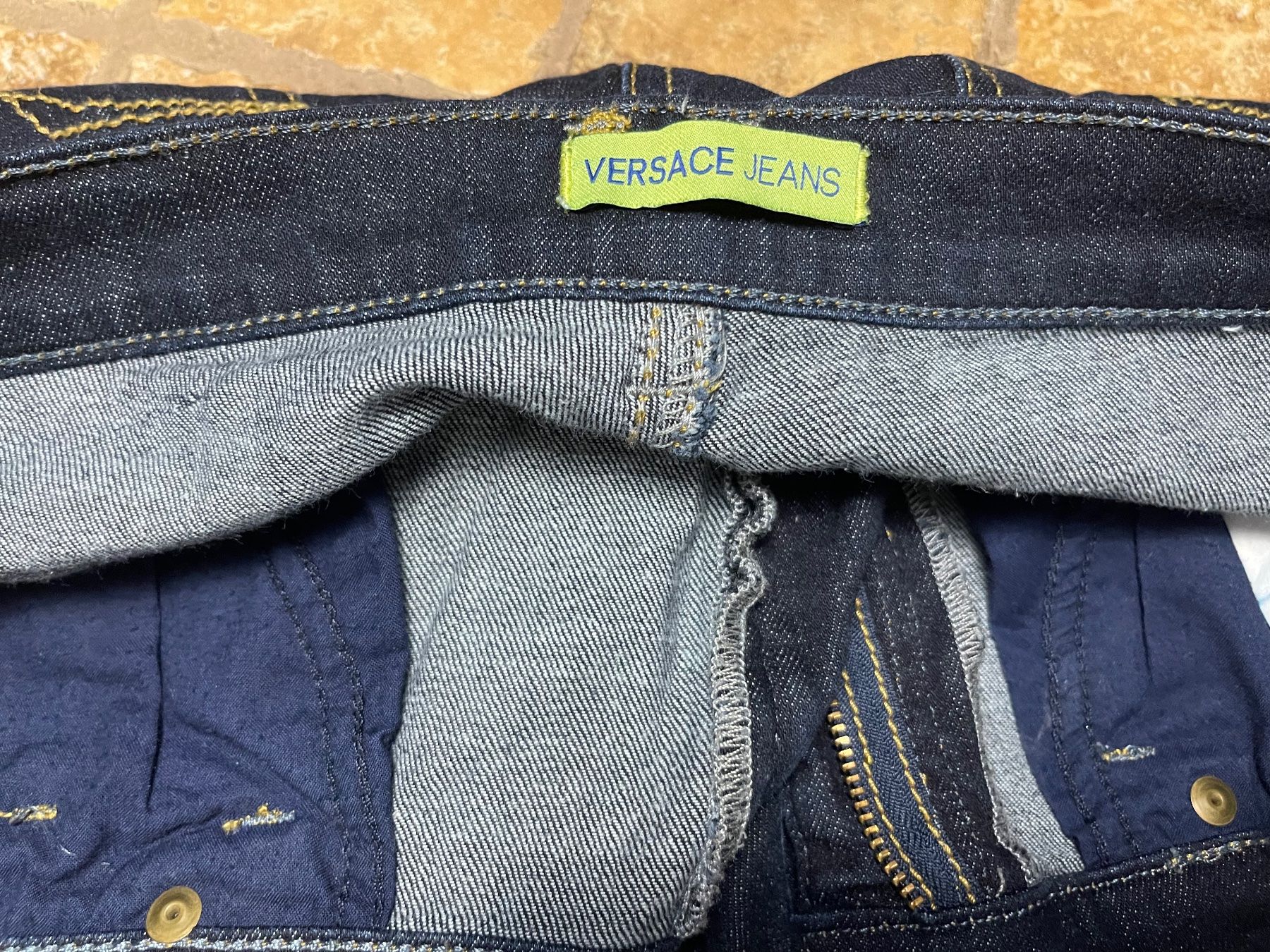 Versace Jeans: Jeans Versace classico-tg M-chic e elegante – Neuf (Voir description) à Gordevio par LanaZimm 1