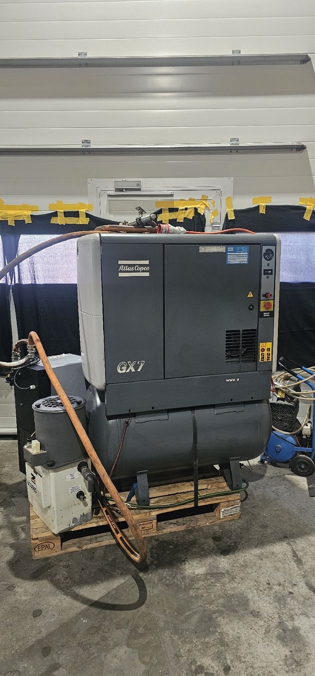 Atlas Copco Compresseurs: Kompressor Atlas Copco GX7  – D'occasion à Emmenbrücke par Sab_25vy