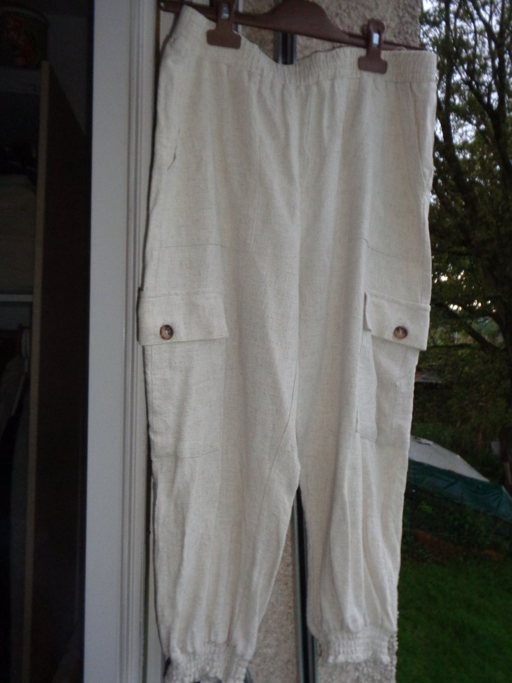Pantaloni: 3/4 Lein Hose, Damen, Gr. 40 – Nuovo (secondo la descrizione) da Tafers venduto da kor_jf9w