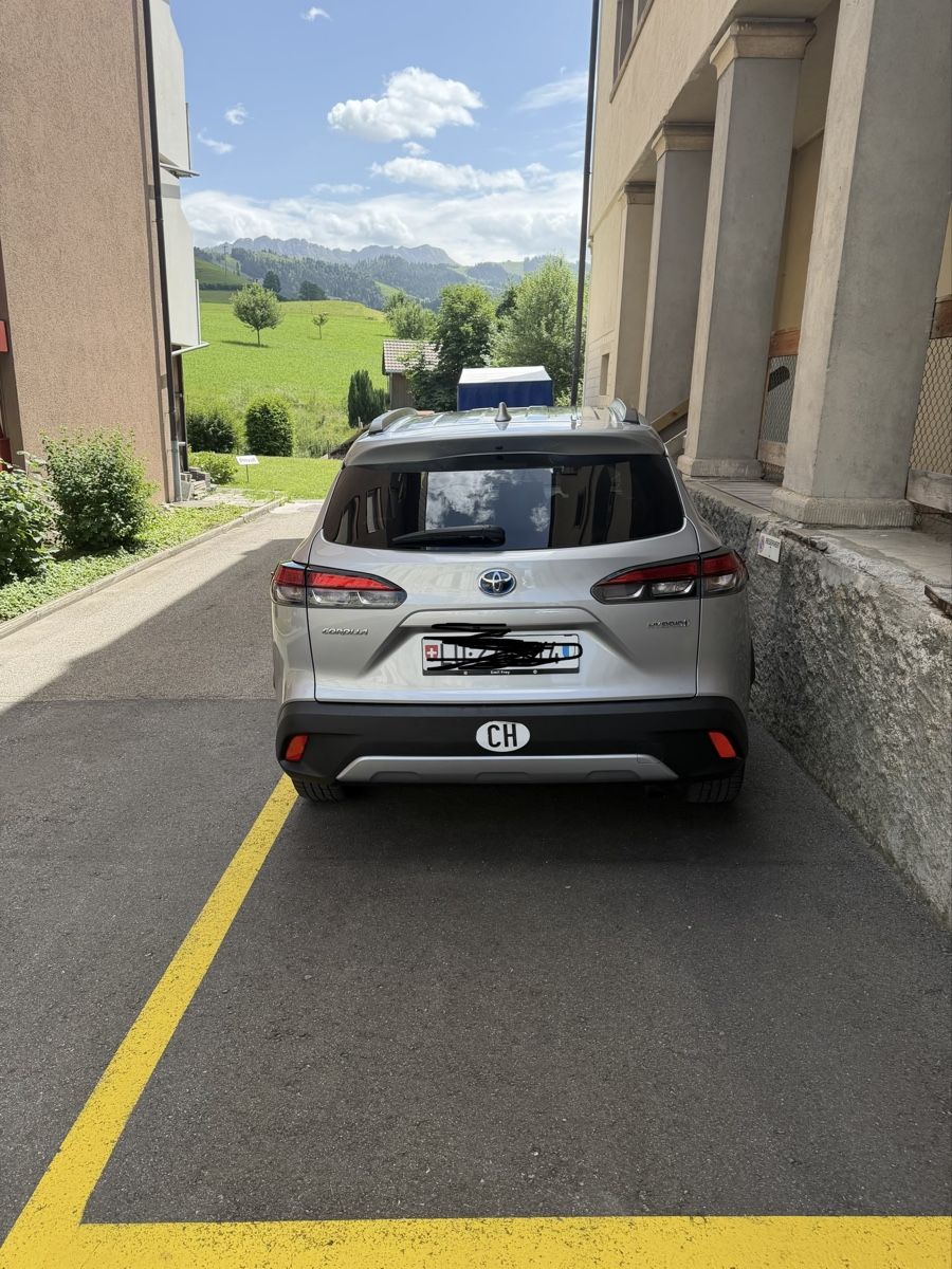 Toyota Automobili: Toyota Corolla Cross Trend – Usato da Kriens venduto da anj_h59f 3